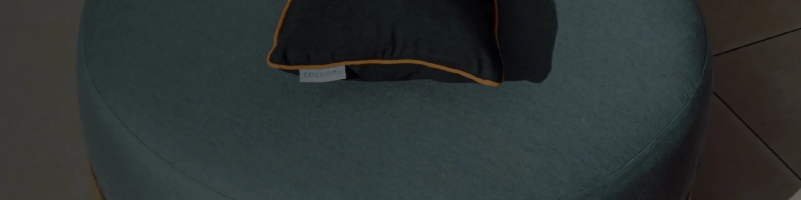 poufs cocooon